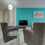 A Stylish 1br In ,central With Wifi And Ac By 360 Estates 아파트 *