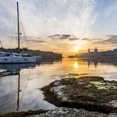 A Stylish 1br In ,central With Wifi And Ac By 360 Estates Appartement Gzira